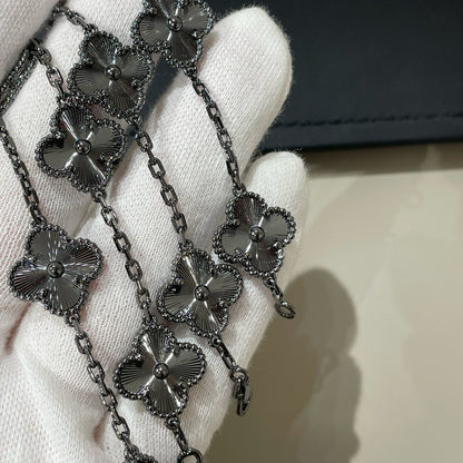[Star Jewelry]CLOVER 5 MOTIF BLACK BRACELET