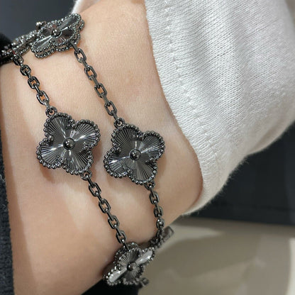 [Star Jewelry]CLOVER 5 MOTIF BLACK BRACELET