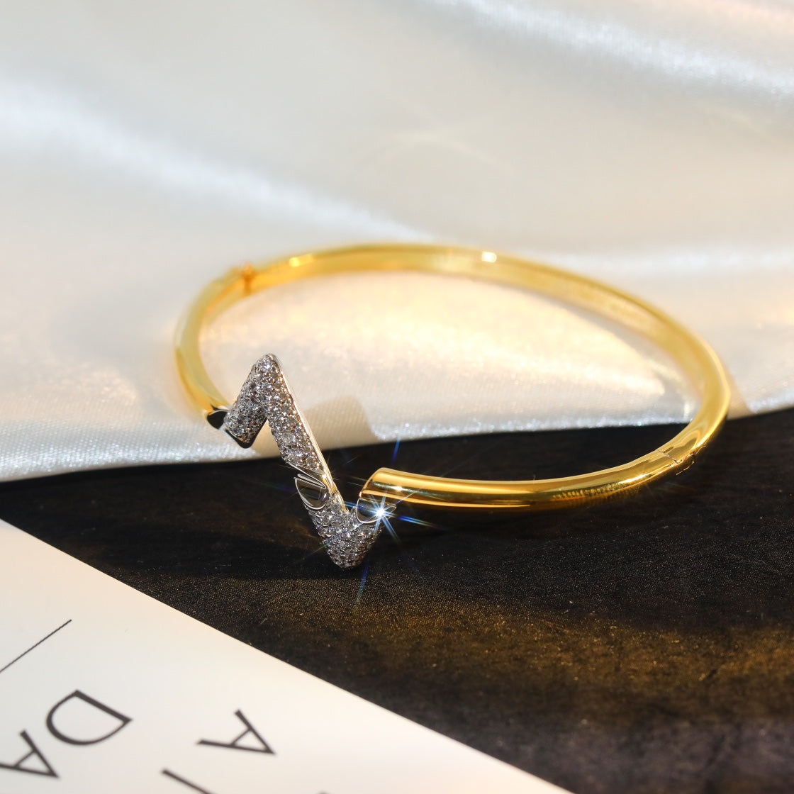 [Star Jewelry]VOLTE UPSITE DOWN GOLD DIAMOND BRACELET
