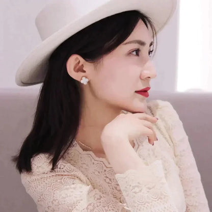 [Star Jewelry]CLOVER MEDIUM 1 MOTIFS  WHITE MOP STUD EARRINGS