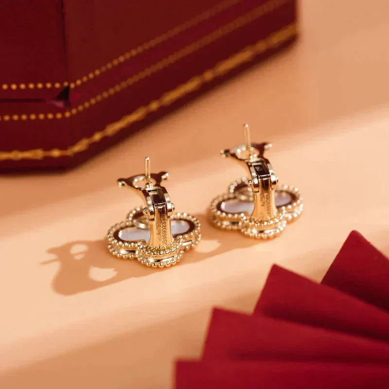 [Star Jewelry]CLOVER MEDIUM 1 MOTIFS  WHITE MOP STUD EARRINGS