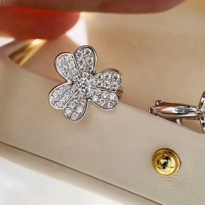 [Star Jewelry]CLOVER COMOS DIAMOND EARRINGS SILVER