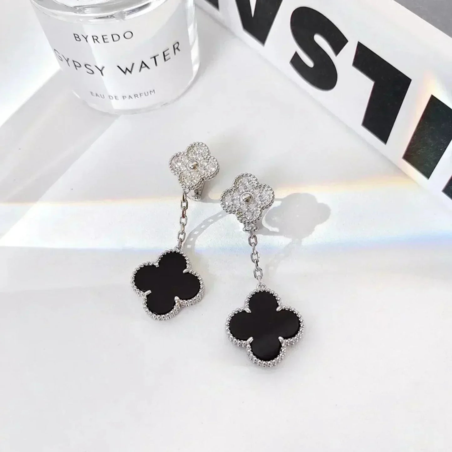 [Star Jewelry]CLOVER 2 MOTIFS  DIAMOND ONYX EARRINGS SILVER