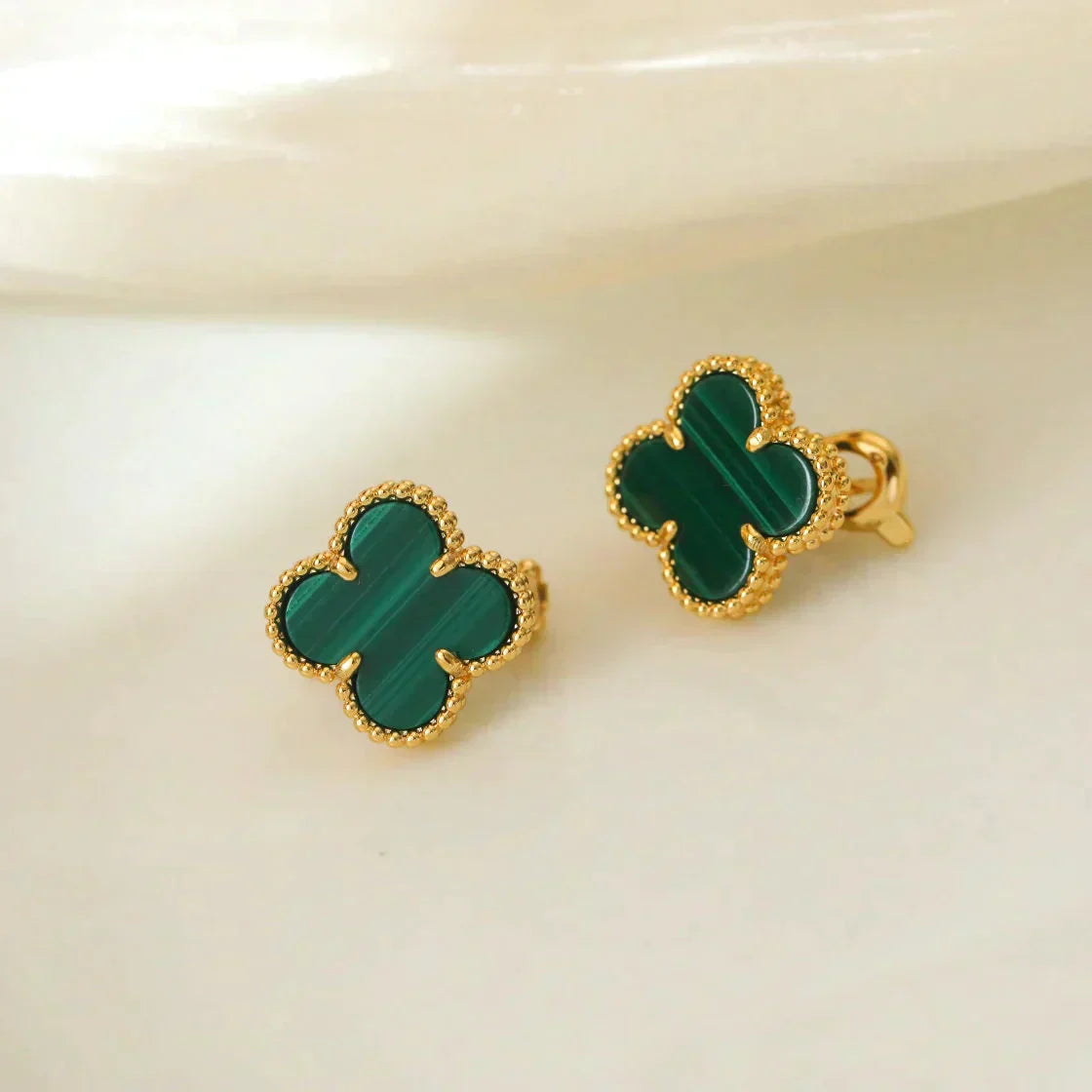 [Star Jewelry]CLOVER MEDIUM 1 MOTIFS MALACHITE  EARRINGS