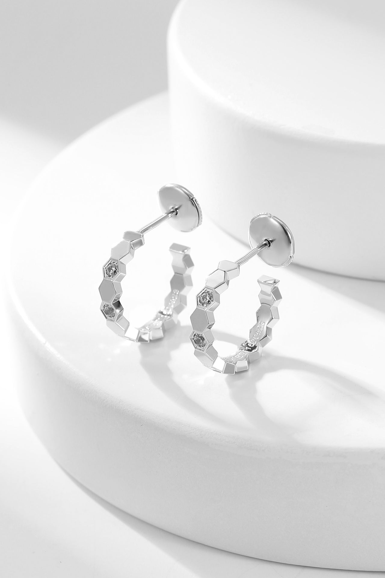 [Star Jewelry]BEE LOVE DIAMOND HOOP EARRINGS