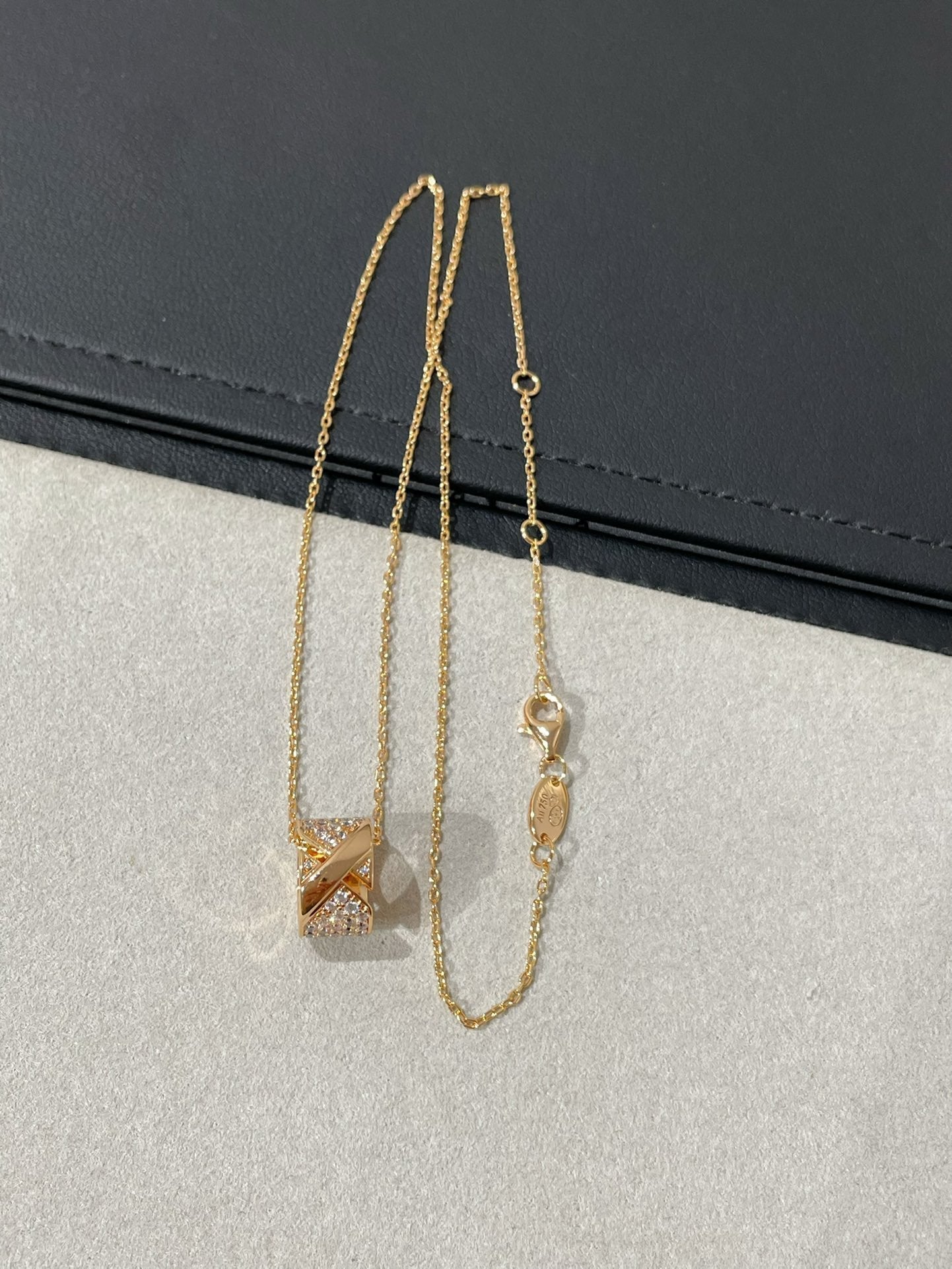 [Star Jewelry]LIENS EVIDENCE DIAMOND PAVED NECKLACE