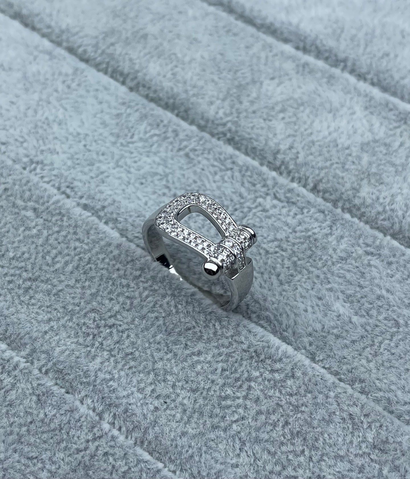 [Star Jewelry]Wide Hoof-Shaped Diamond-Studded Ring