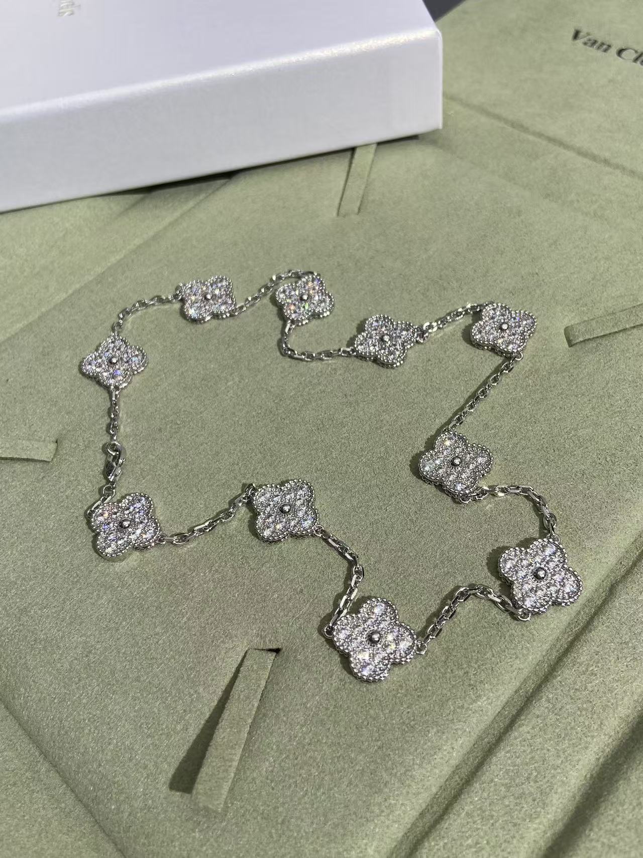 [Star Jewelry]CLOVER 10 MOTIFS  FULL DIAMOND NECKLACE