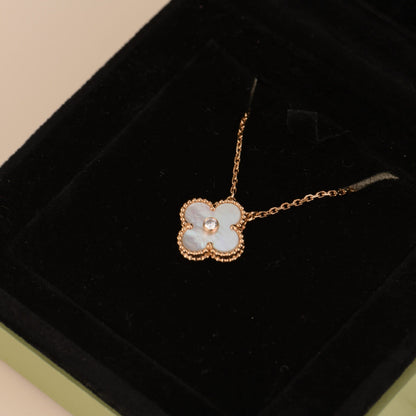 [Star Jewelry]CLOVER 15MM DIAMOND WHITE FRITILLARIA NECKLACE