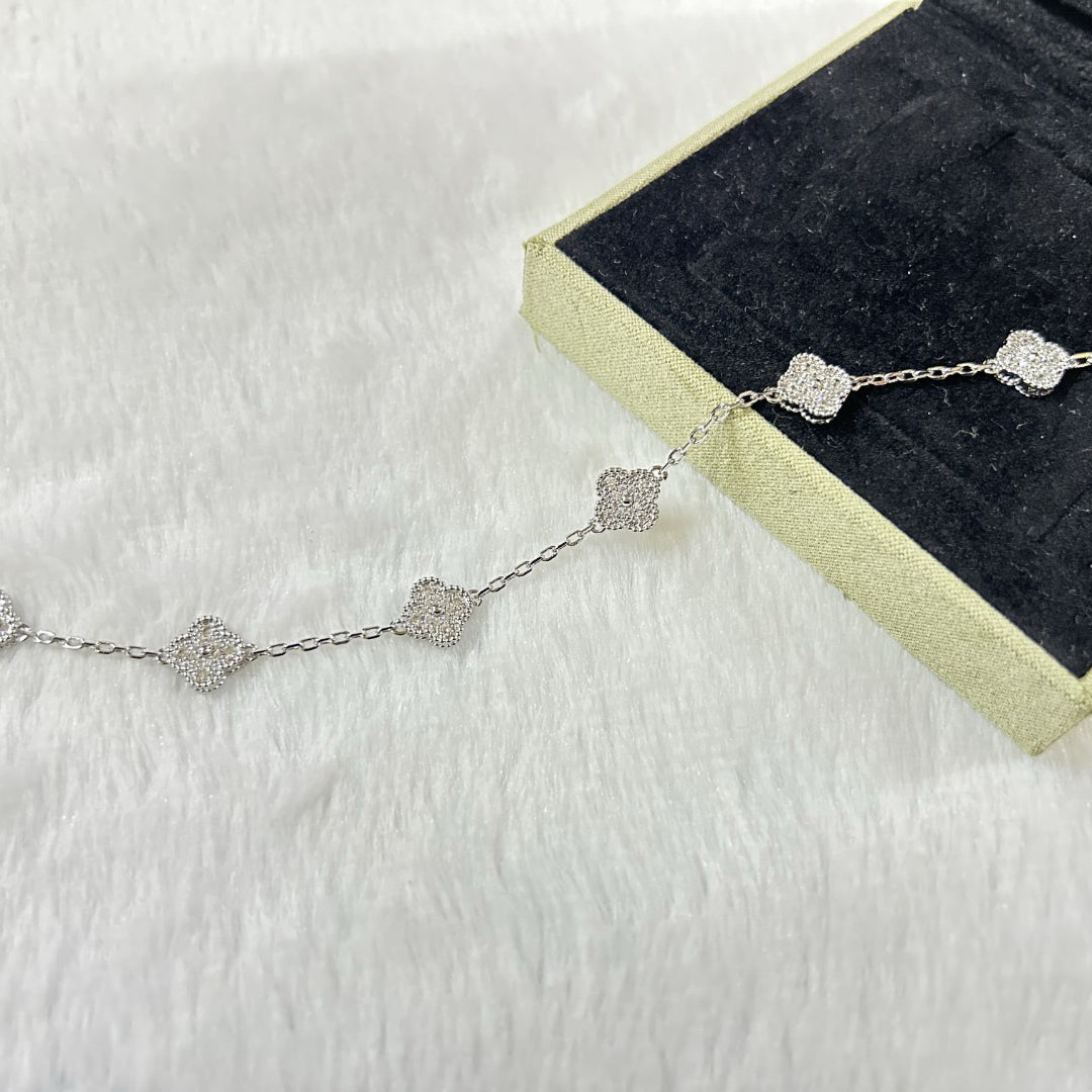 [Star Jewelry]CLOVER 6 MOTIF DIAMOND BRACELET