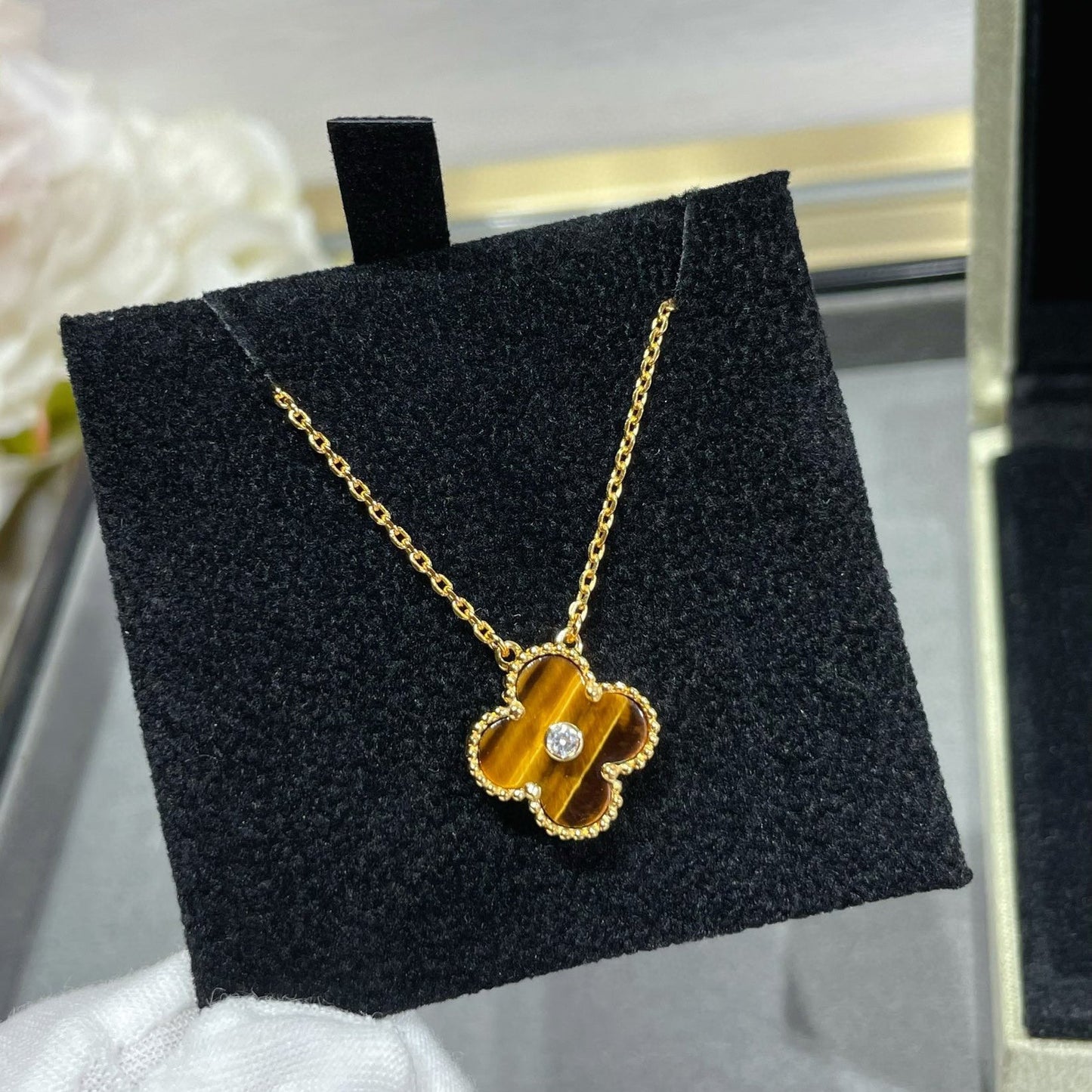 [Star Jewelry]CLOVER 15MM DIAMOND AND YELLOW TIGER'S EYE AGATE necklace