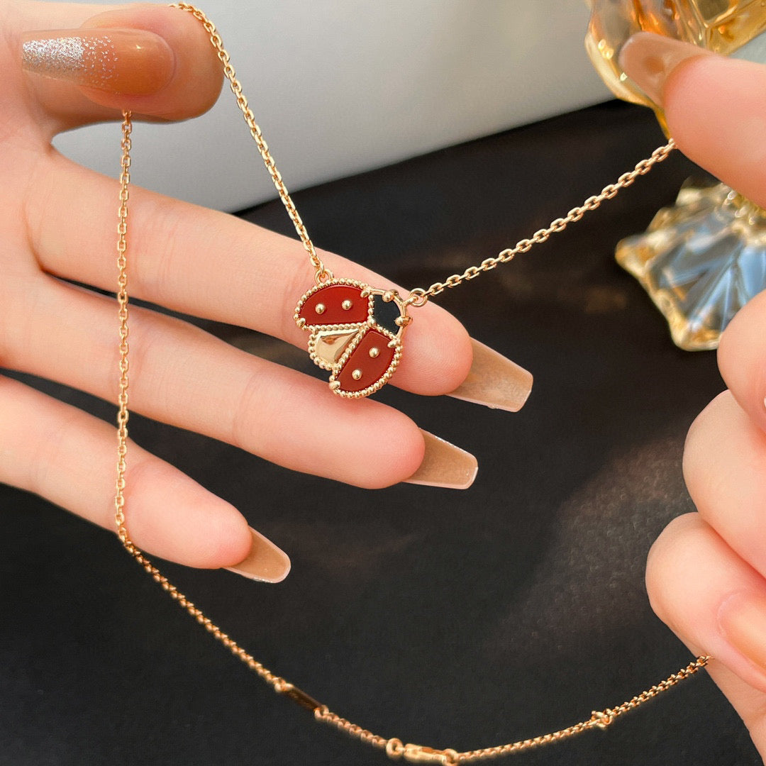 [Star Jewelry]LUCKY  CARNELIANS LADYBUG NECKLACE