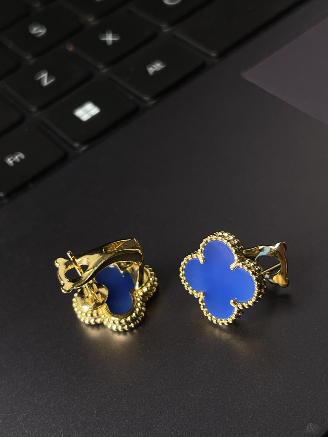[Star Jewelry] CLOVER LARGE (20mm) 1 MOTIFS BLUE MOP STUD EARRINGS
