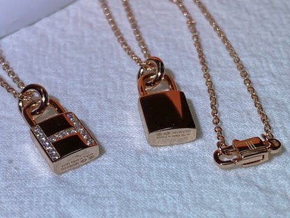 [Star Jewelry]HM ADVANCED NICHE LOCK HEAD NECKLACE DIAMONDS