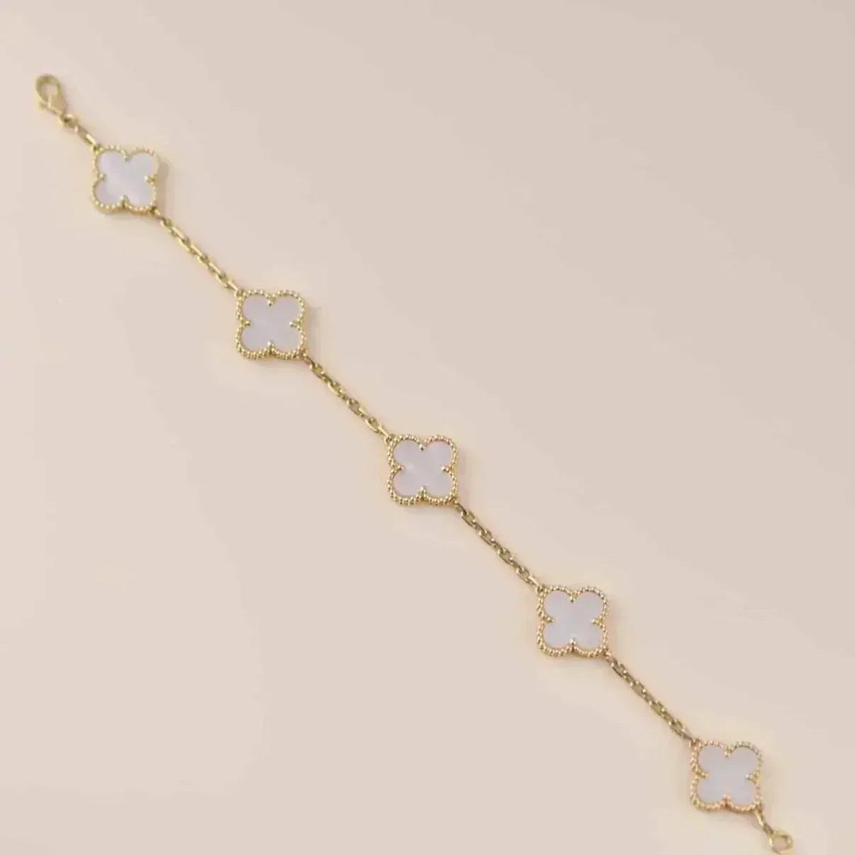 [Star Jewelry]CLOVER WHITE PEARL MOP 5 MOTIF BRACELET COLLECTION
